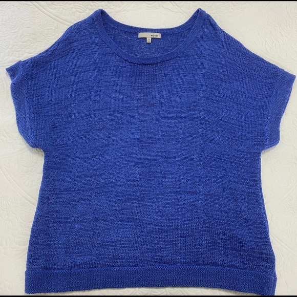 Blue knit top - Picture 1 of 3